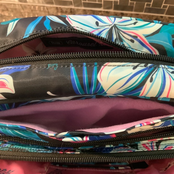 LUG - Carousel XL. NWOT - Picture 7 of 10